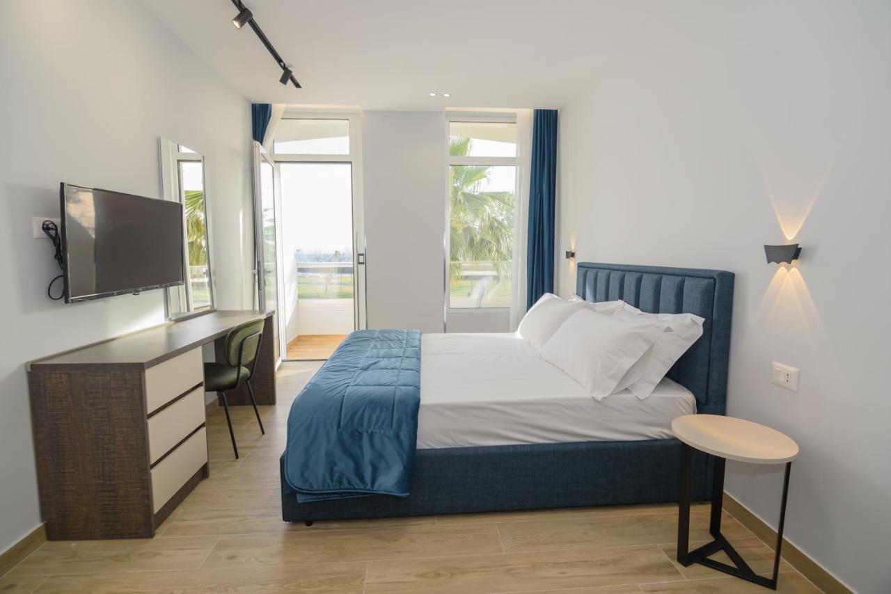 Palm Side Hotel Wlora Zewnętrze zdjęcie
