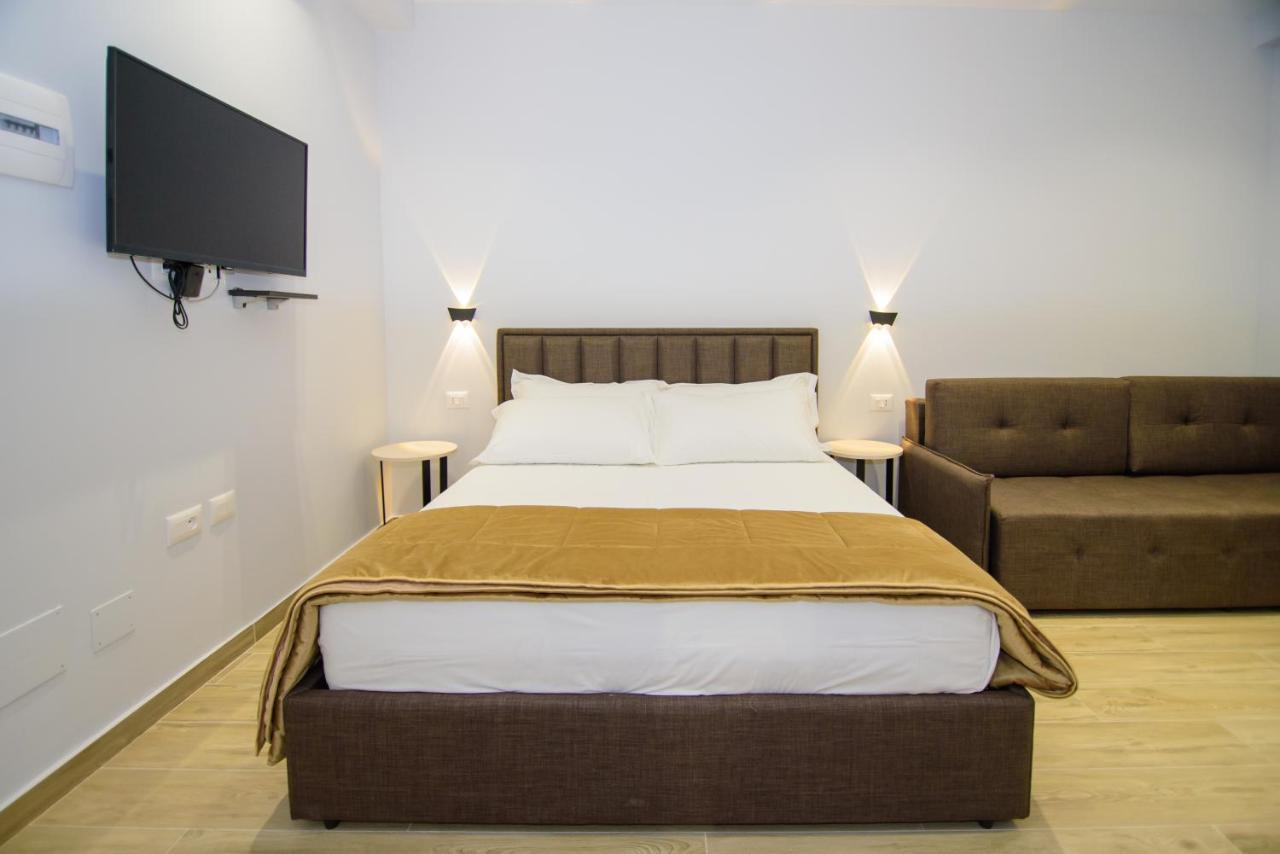 Palm Side Hotel Wlora Zewnętrze zdjęcie