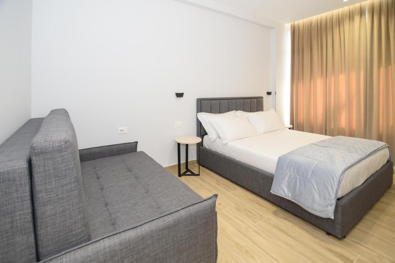 Palm Side Hotel Wlora Zewnętrze zdjęcie