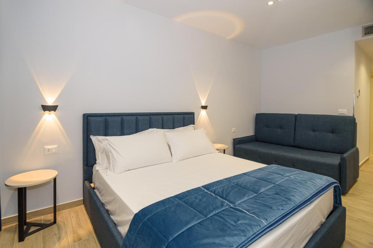 Palm Side Hotel Wlora Zewnętrze zdjęcie