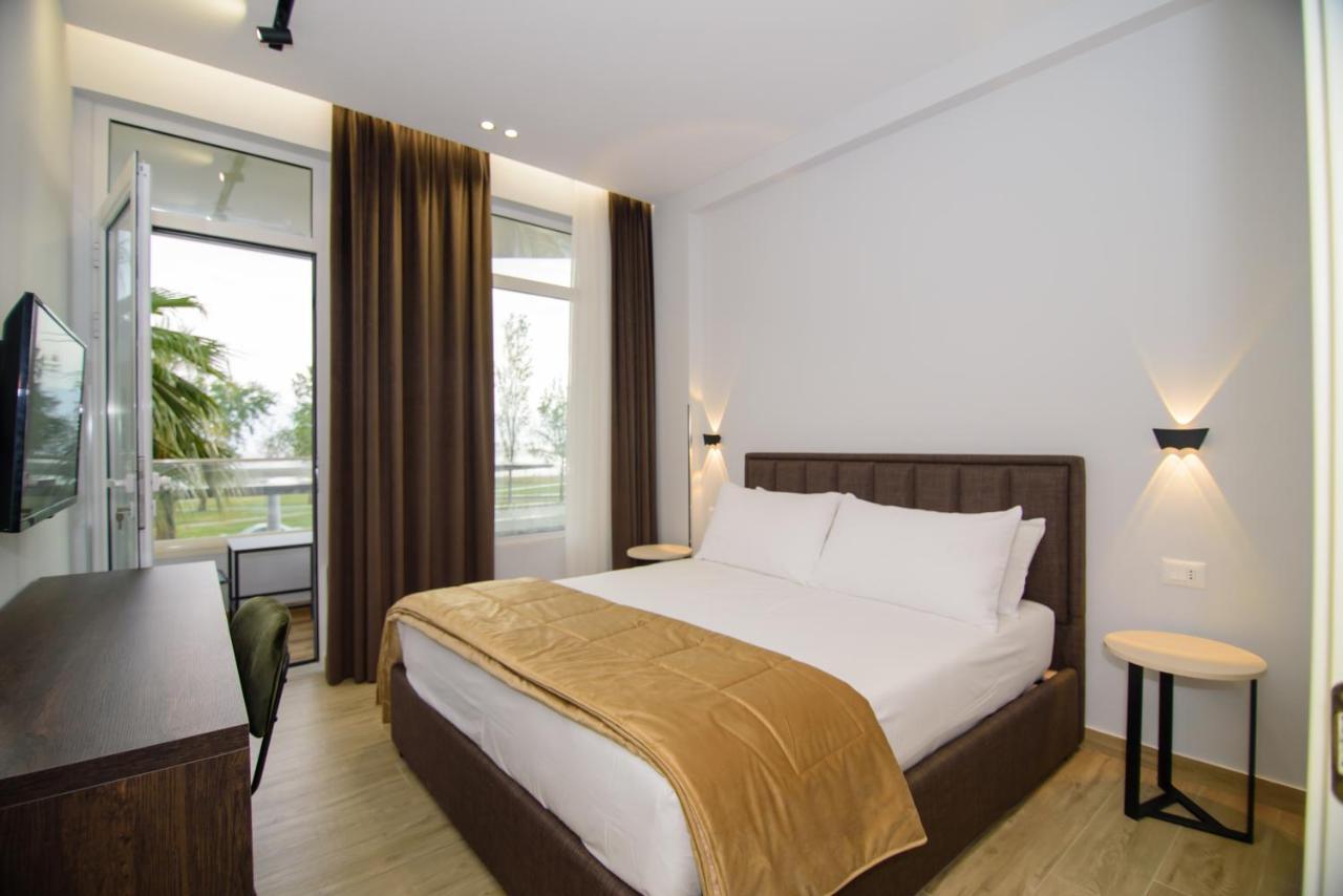 Palm Side Hotel Wlora Zewnętrze zdjęcie