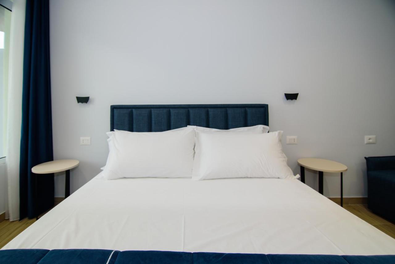 Palm Side Hotel Wlora Zewnętrze zdjęcie