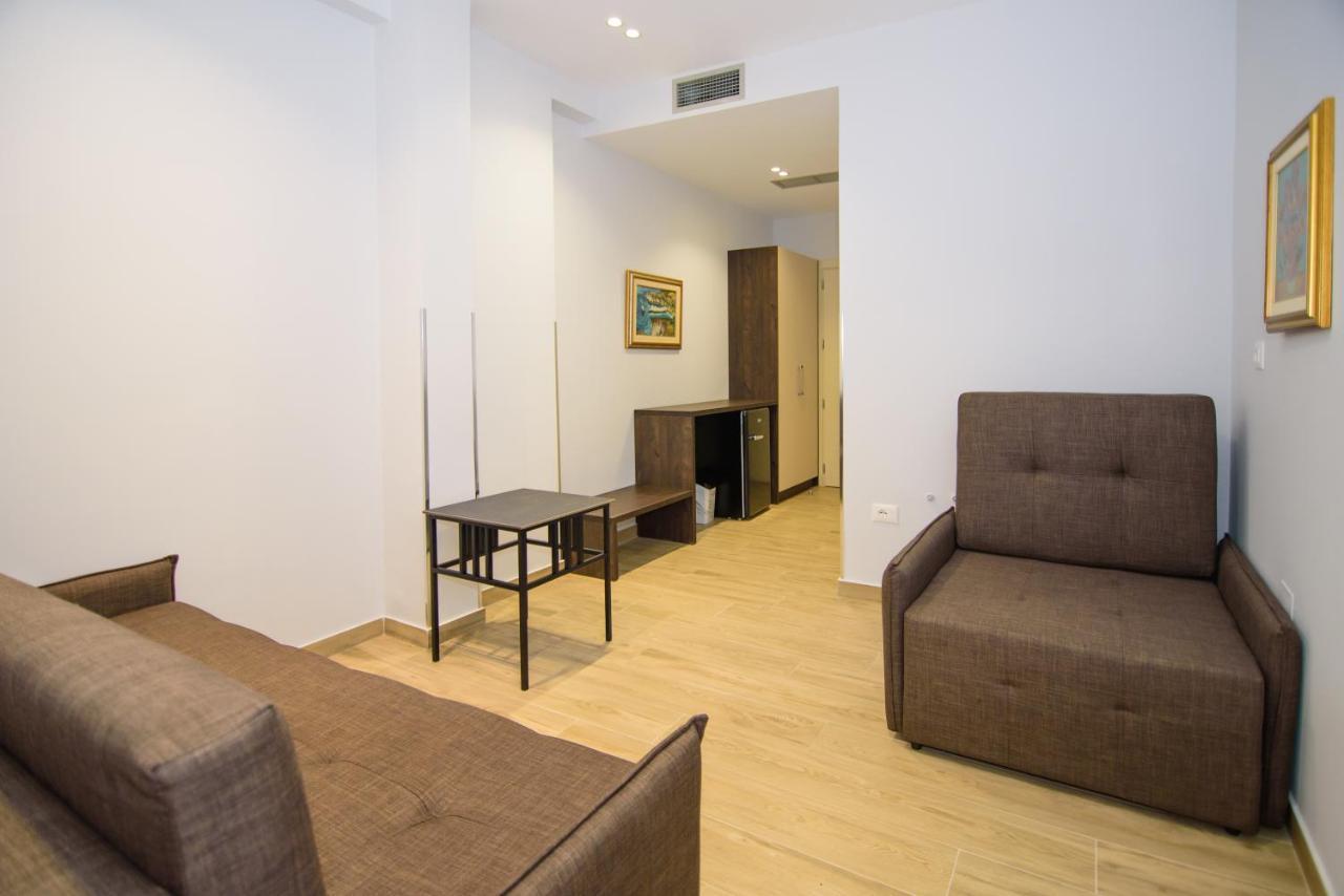 Palm Side Hotel Wlora Zewnętrze zdjęcie