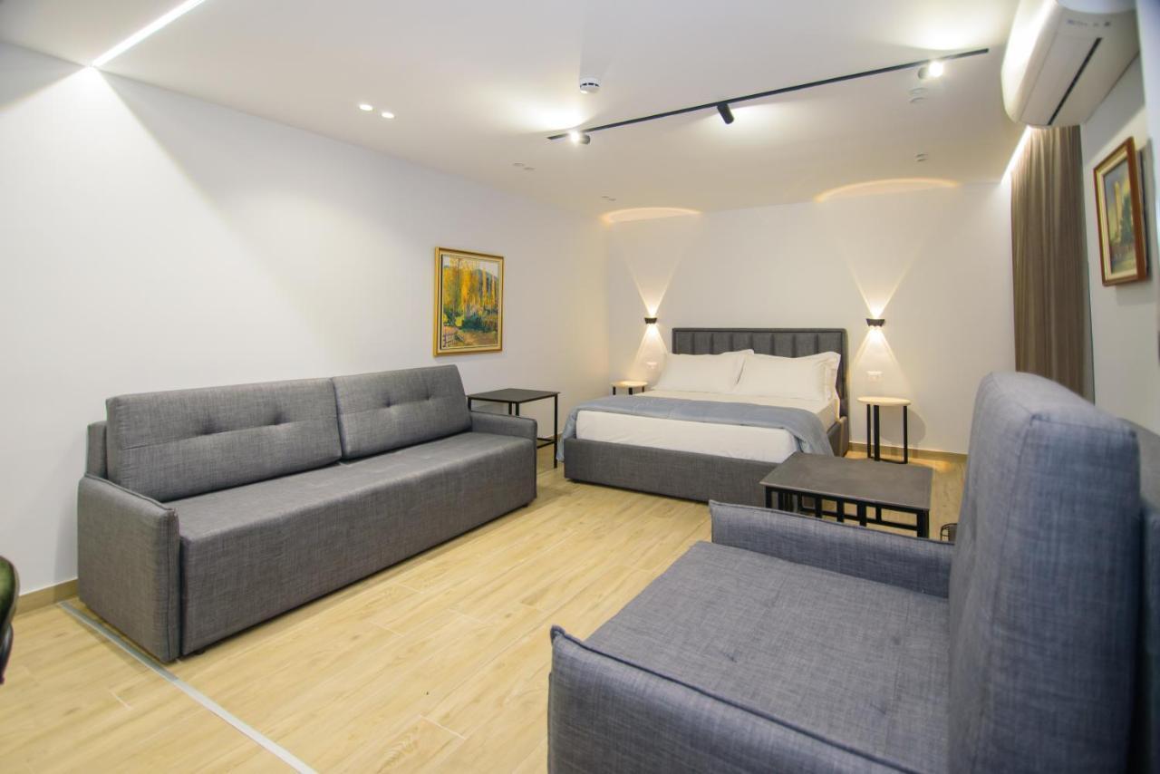 Palm Side Hotel Wlora Zewnętrze zdjęcie