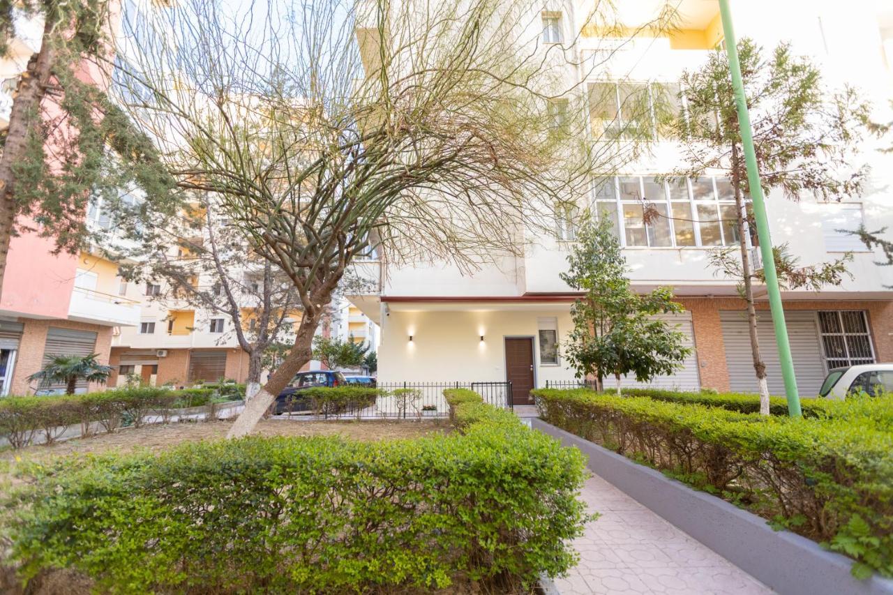 Palm Side Hotel Wlora Zewnętrze zdjęcie